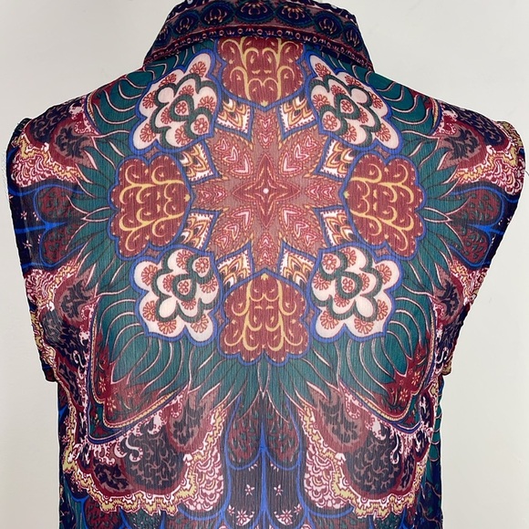 Staring at Stars Boho Kaleidoscope Button Down Sleeveless Blouse. Size Medium. - Picture 8 of 12